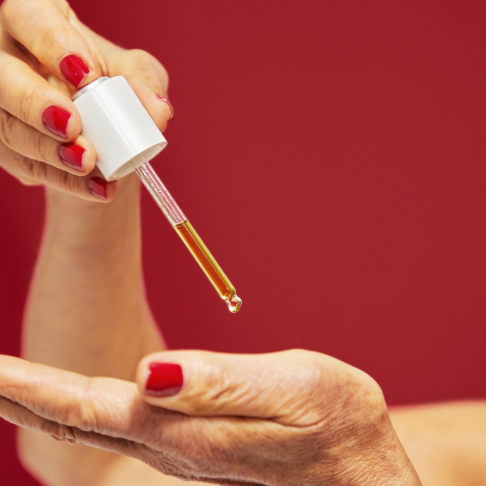 O COSMEDICS Vitamin C Hemp Seed Oil