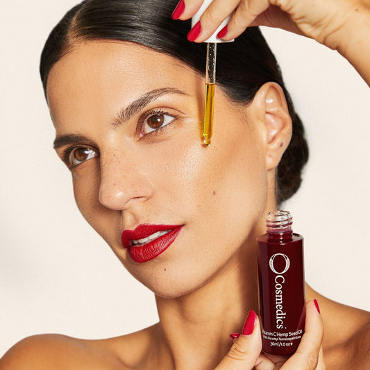 O COSMEDICS Vitamin C Hemp Seed Oil